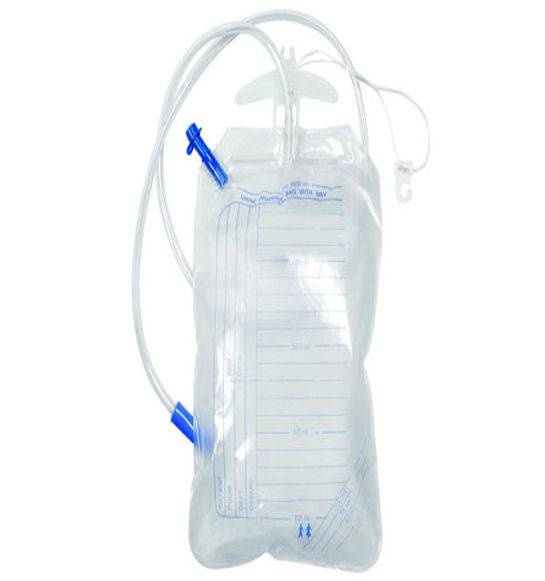 IV Cannula with Wings and Injection Port